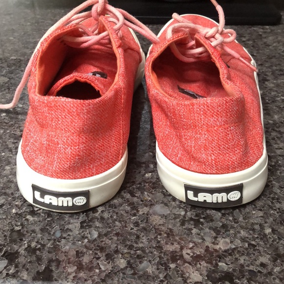 Pinky-peach Lamo sneakers size 8 - Picture 5 of 5